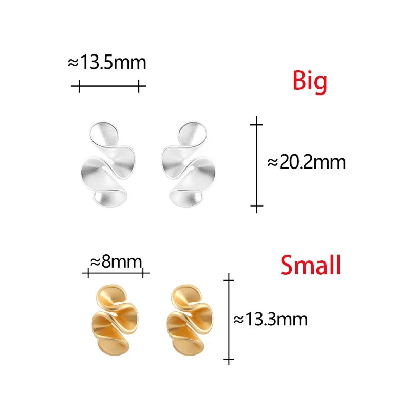 Elegant Earrings for Women with Flowy Gold Design