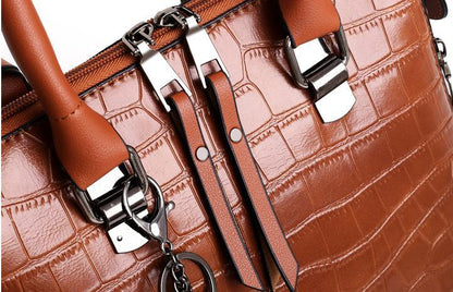 Stylish Handbag for Women with Set Design
