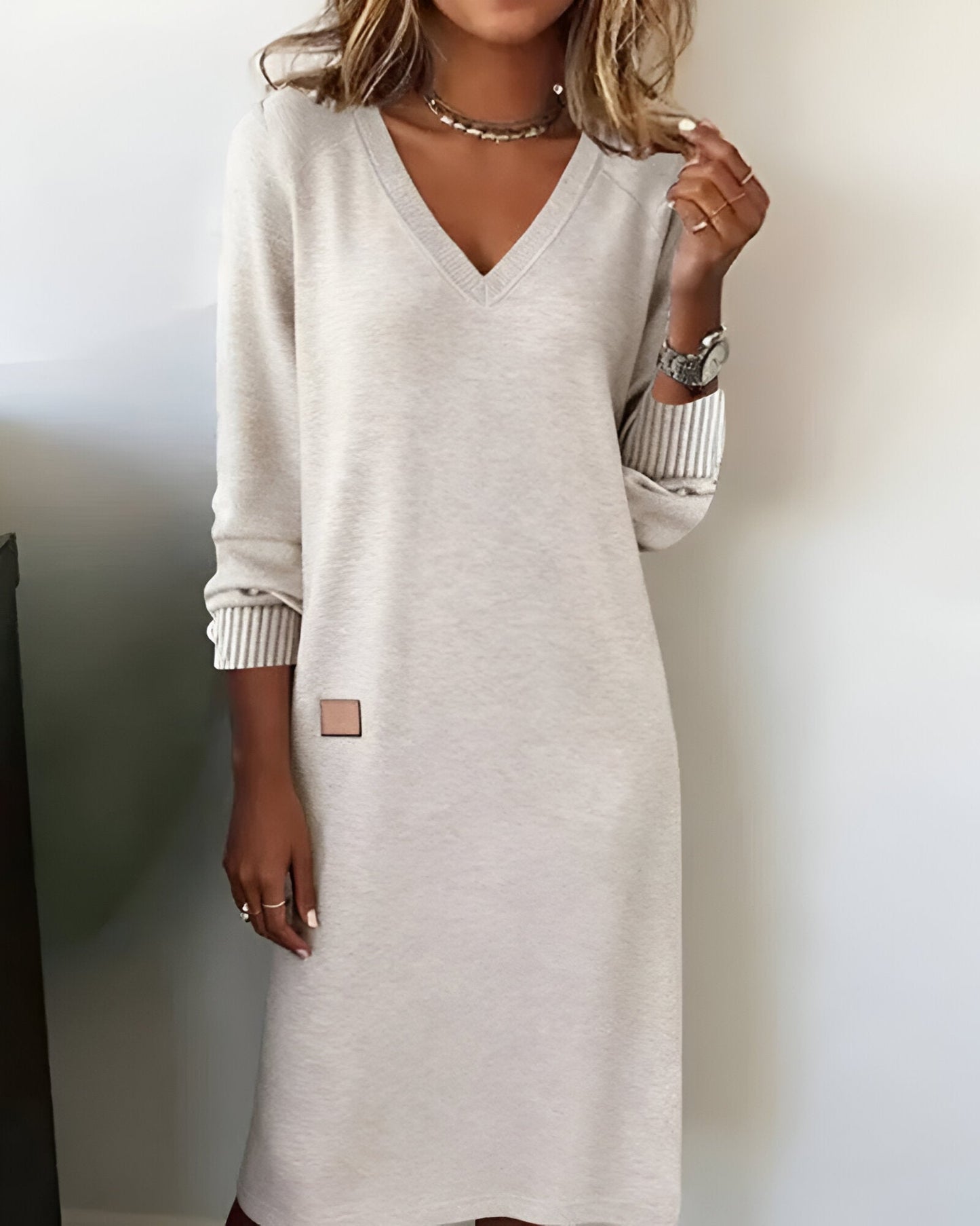 Elegant Evening Dress for Women with V Neck Long Sleeve Formal Wedding Guest Style