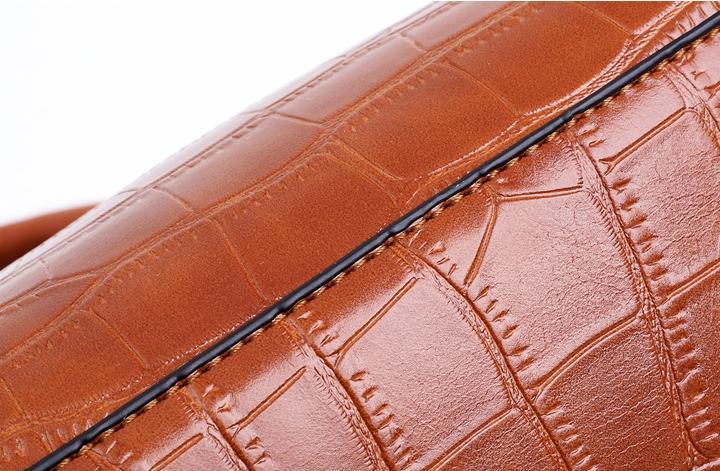 Stylish Handbag for Women with Set Design