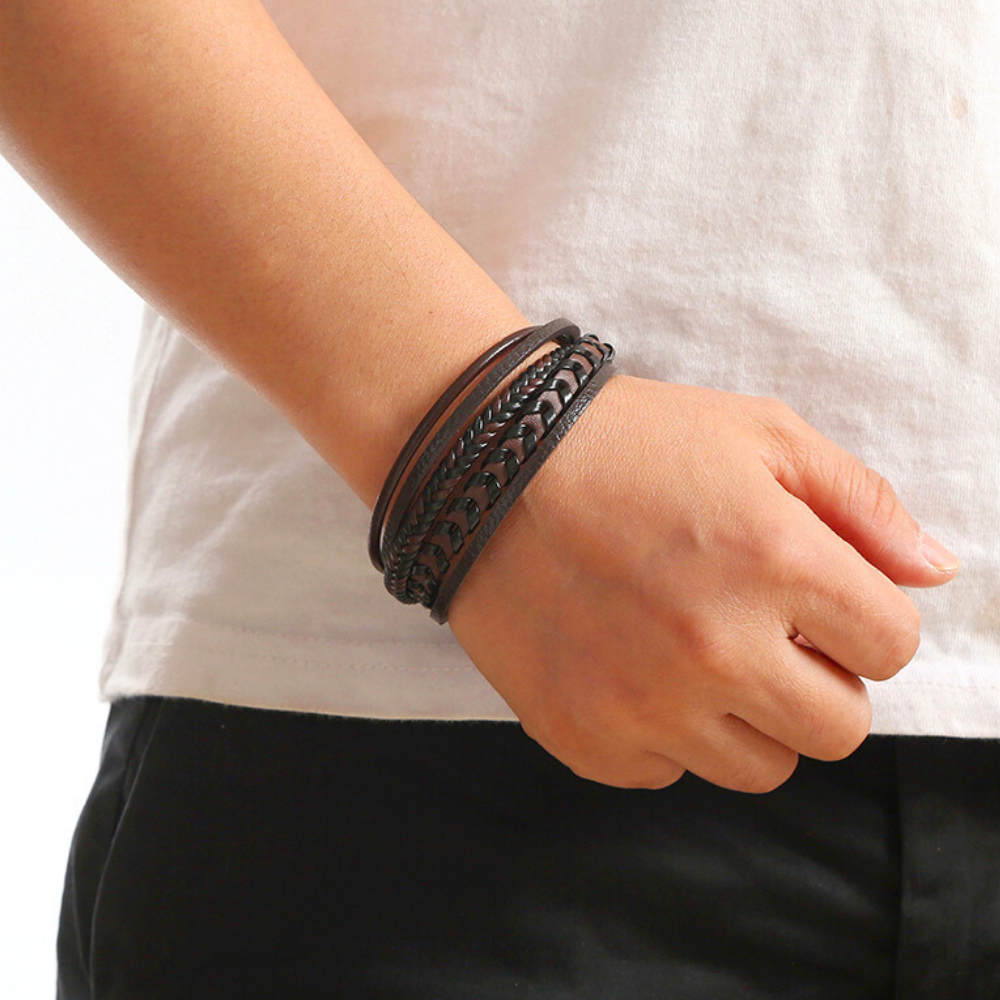 Elegant Bracelet for Men with Braided Viking Design