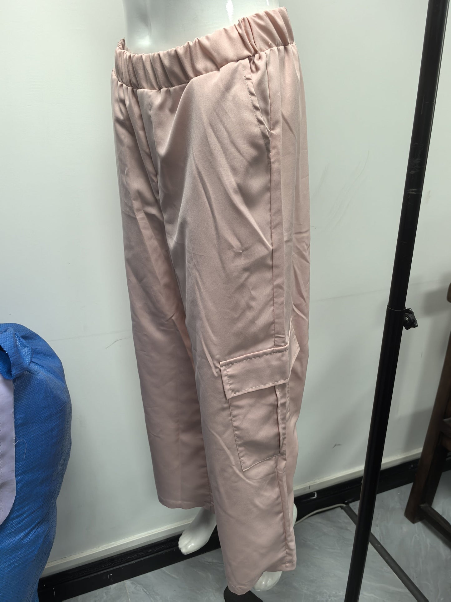 Effortless Cargo Pants for Women with High Waist Wide Leg Pocket Style