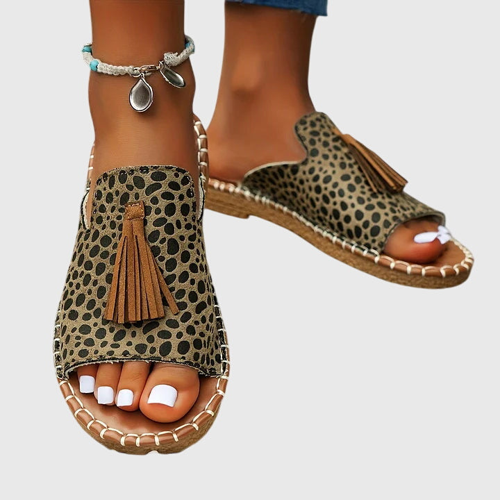 Comfortable Sandals for Women with Toe Ring Tassel Detail Ethnic Print Flat Sole Casual Flip Flop Style