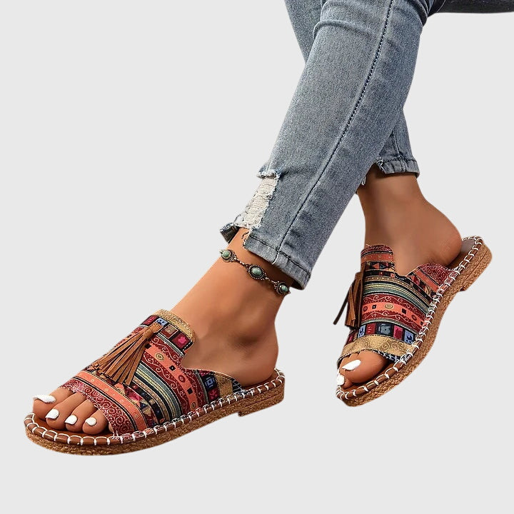 Comfortable Sandals for Women with Toe Ring Tassel Detail Ethnic Print Flat Sole Casual Flip Flop Style