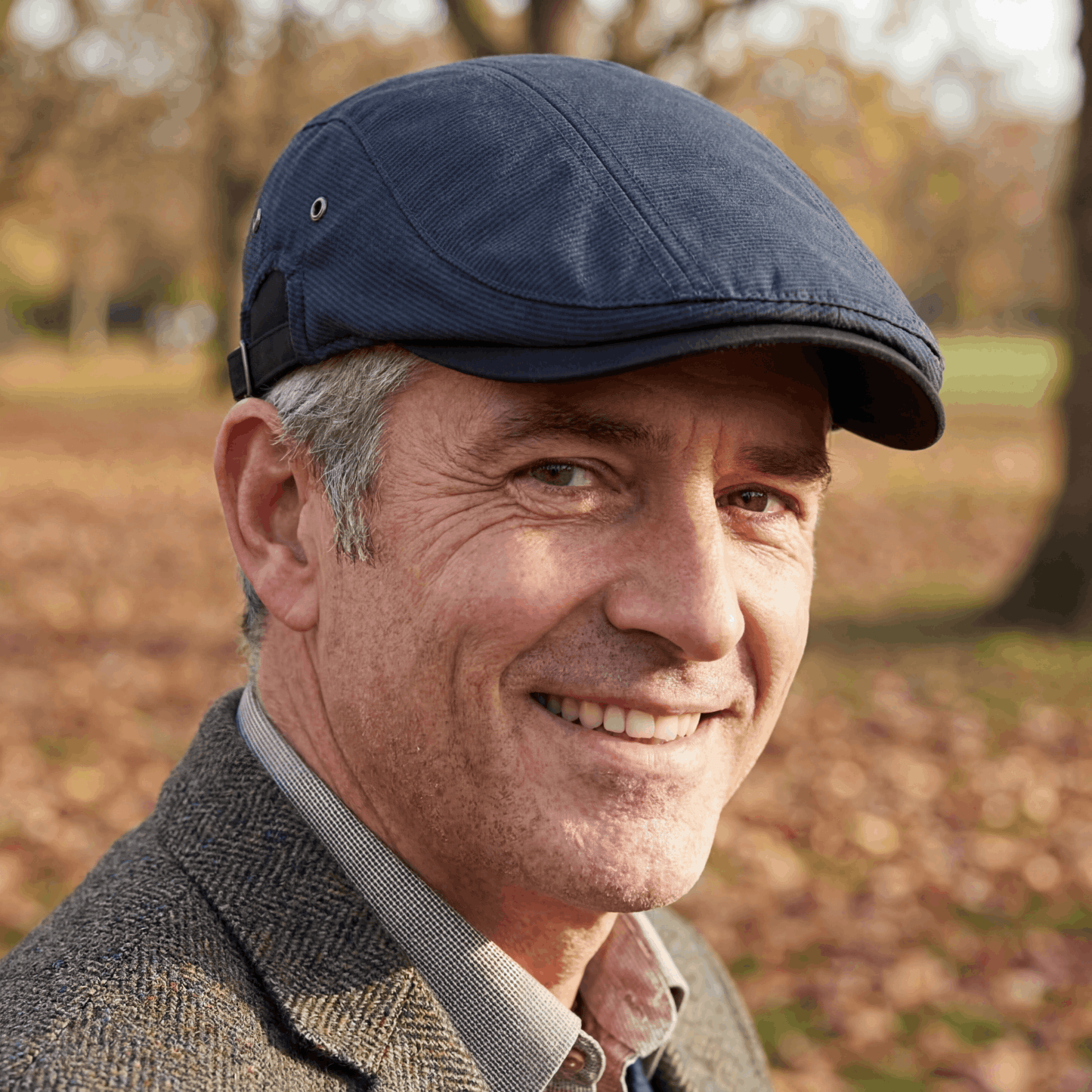 Stylish Cap for Men with Vintage Driver Design