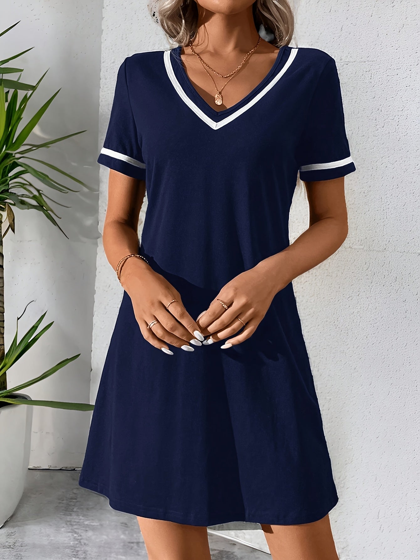 Elegant Color Block Evening Dress for Women with V Neck Shift Formal Wedding Guest Style