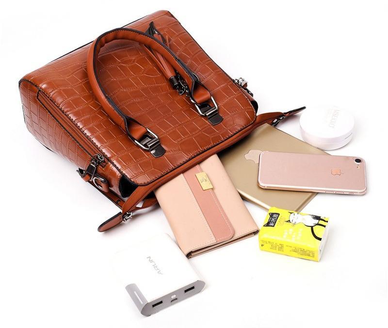 Stylish Handbag for Women with Set Design
