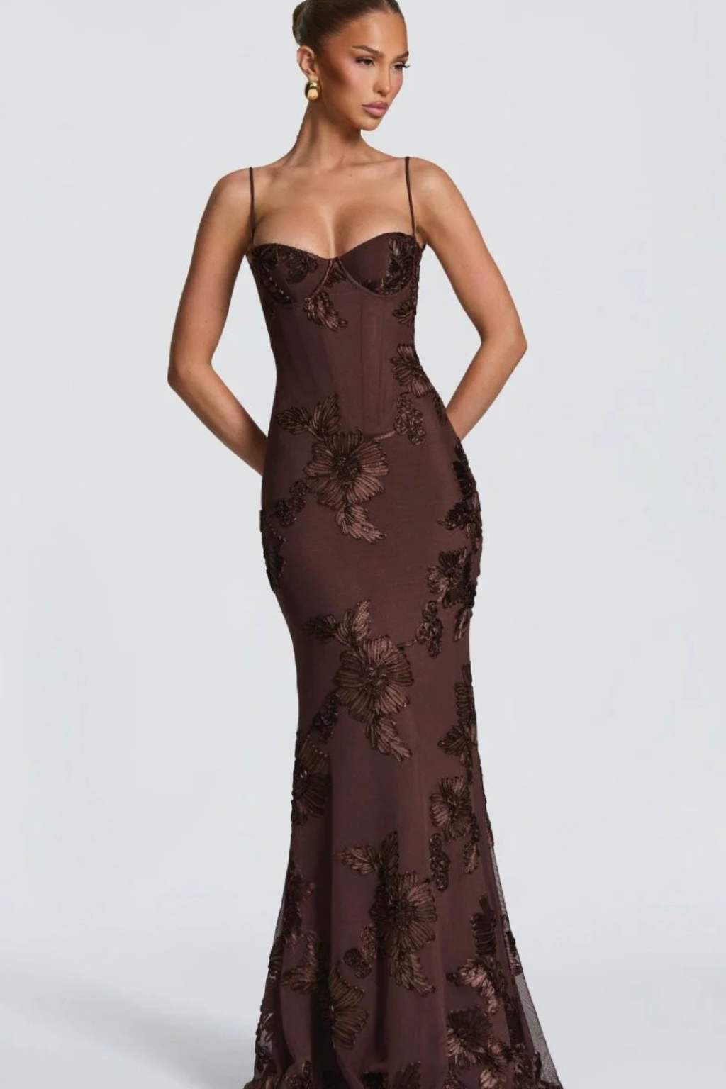 Elegant Formal Wedding Guest Dress for Women with Sweetheart Corset Spaghetti Strap Floral Embroidered Maxi Style