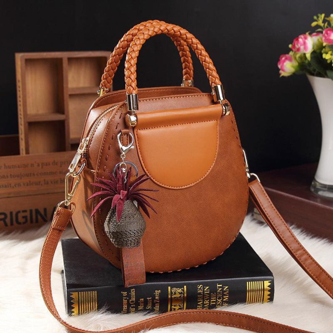 Elegant Shoulder Bag for Women with Minimalist Retro Design