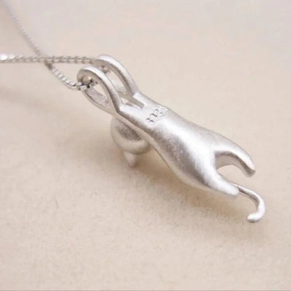 Elegant Necklace for Women with Silver Cat Design