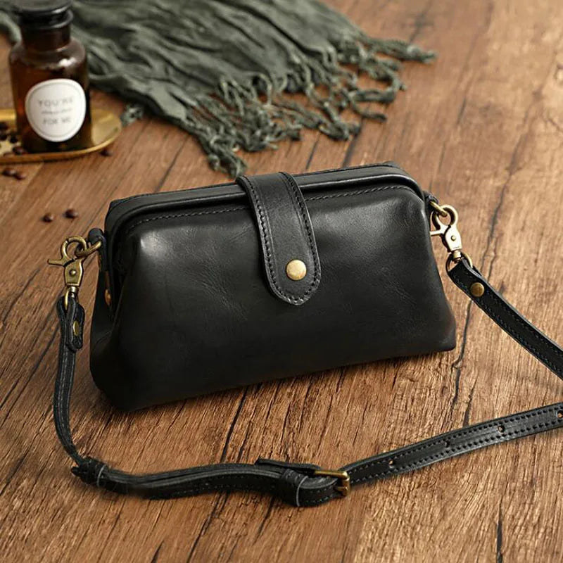 Elegant Crossbody Bag for Women with Minimalist Design
