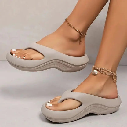 Comfortable Platform Sandals for Women with Toe Ring Molded Cloud Sole Cushioned Slip On Flip Flop Style