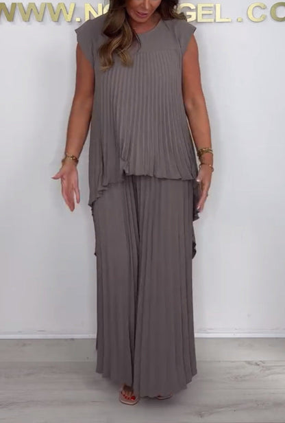 Comfortable Two Piece Set for Women with Short Sleeve