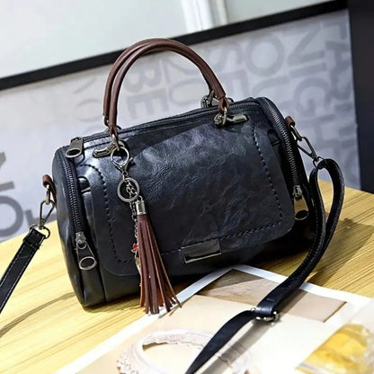 Stylish Shoulder Bag for Women with Retro Design