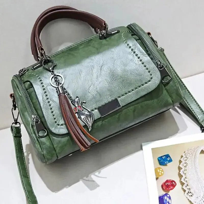 Stylish Shoulder Bag for Women with Retro Design
