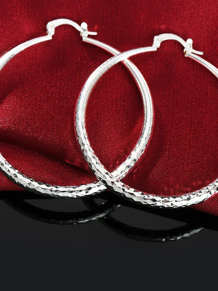 Elegant Earrings for Women with Retro Silver Design
