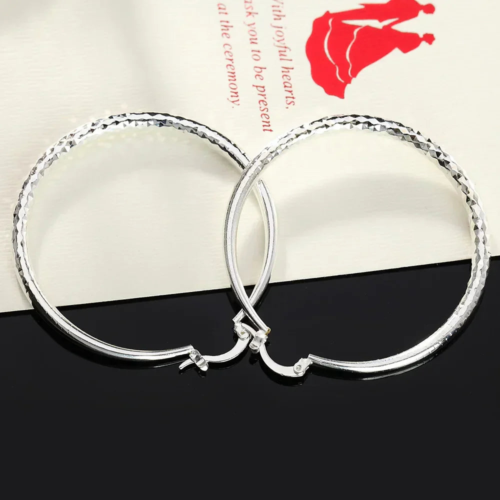 Elegant Earrings for Women with Retro Silver Design