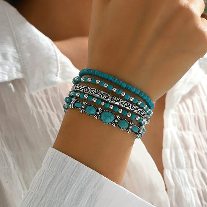Elegant Bracelet for Women with Boho Turquoise Design
