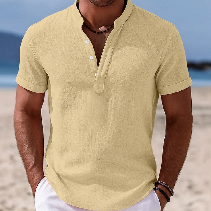 Effortless Button Down Shirt for Men with Short Sleeve
