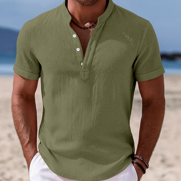 Effortless Button Down Shirt for Men with Short Sleeve