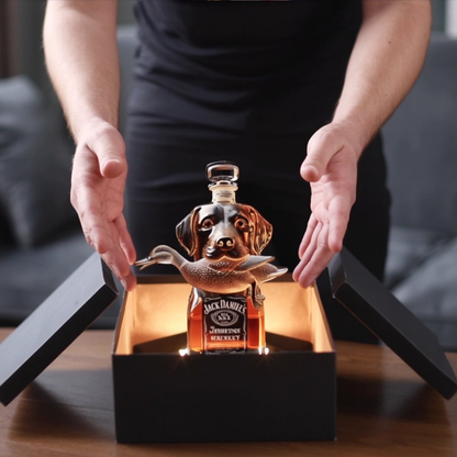 Stylish Whisky Decanter Bottle Gift Set with Villand Design