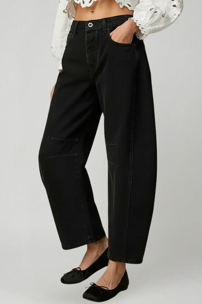 Effortless Relaxed Black Jeans for Women with High Waist Straight Leg Style