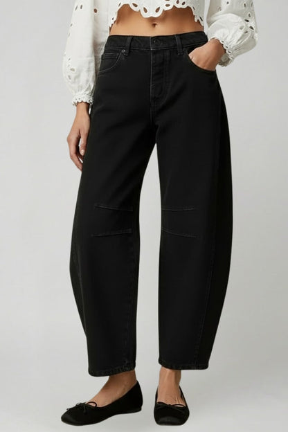 Effortless Relaxed Black Jeans for Women with High Waist Straight Leg Style