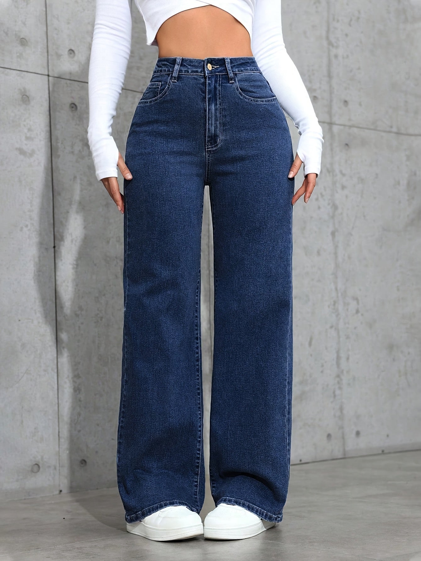 Effortless Relaxed Blue Wide Leg Jeans for Women with High Waist Flowing Style