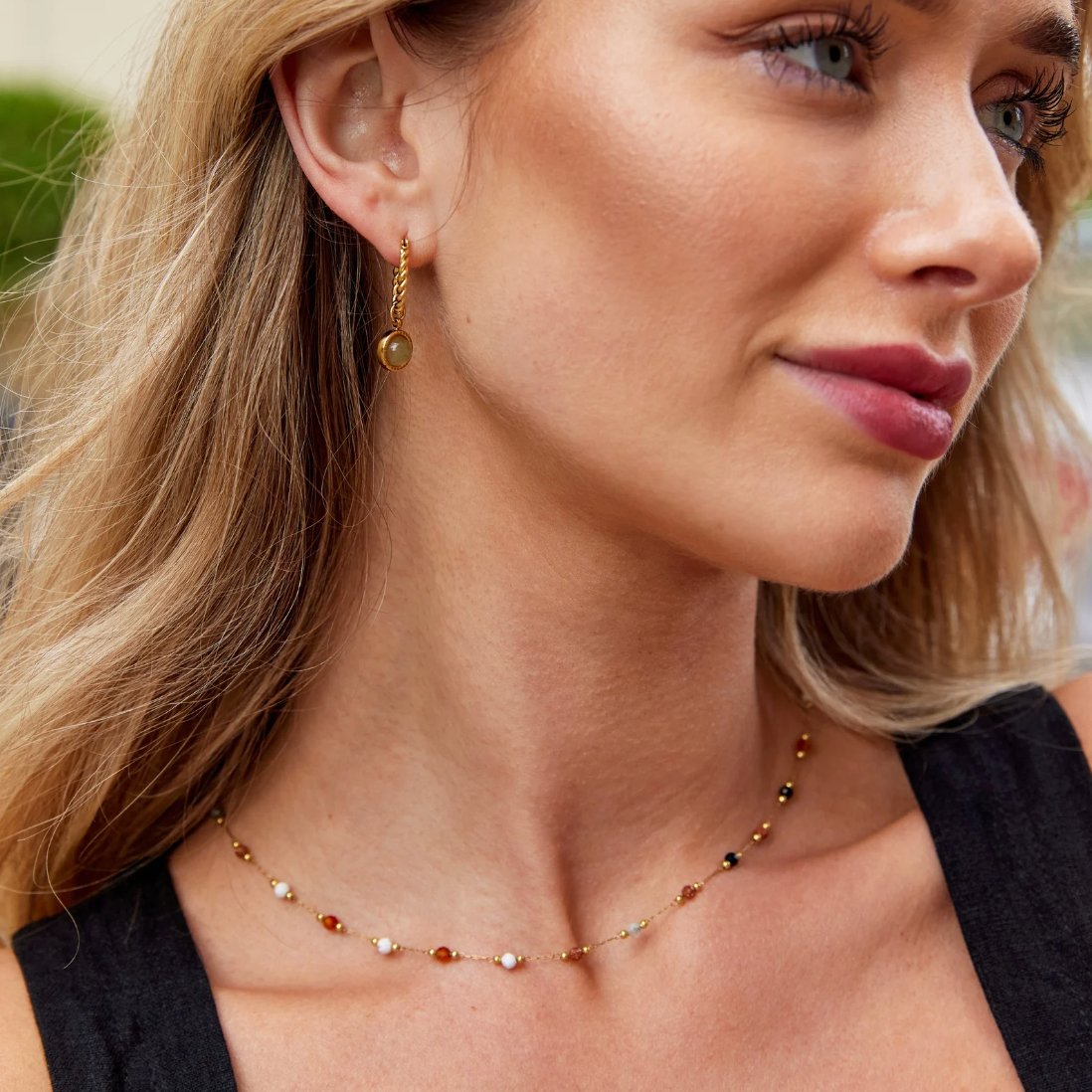 Elegant Necklace for Women with Beaded Minimalist Design