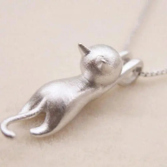 Elegant Necklace for Women with Silver Cat Design