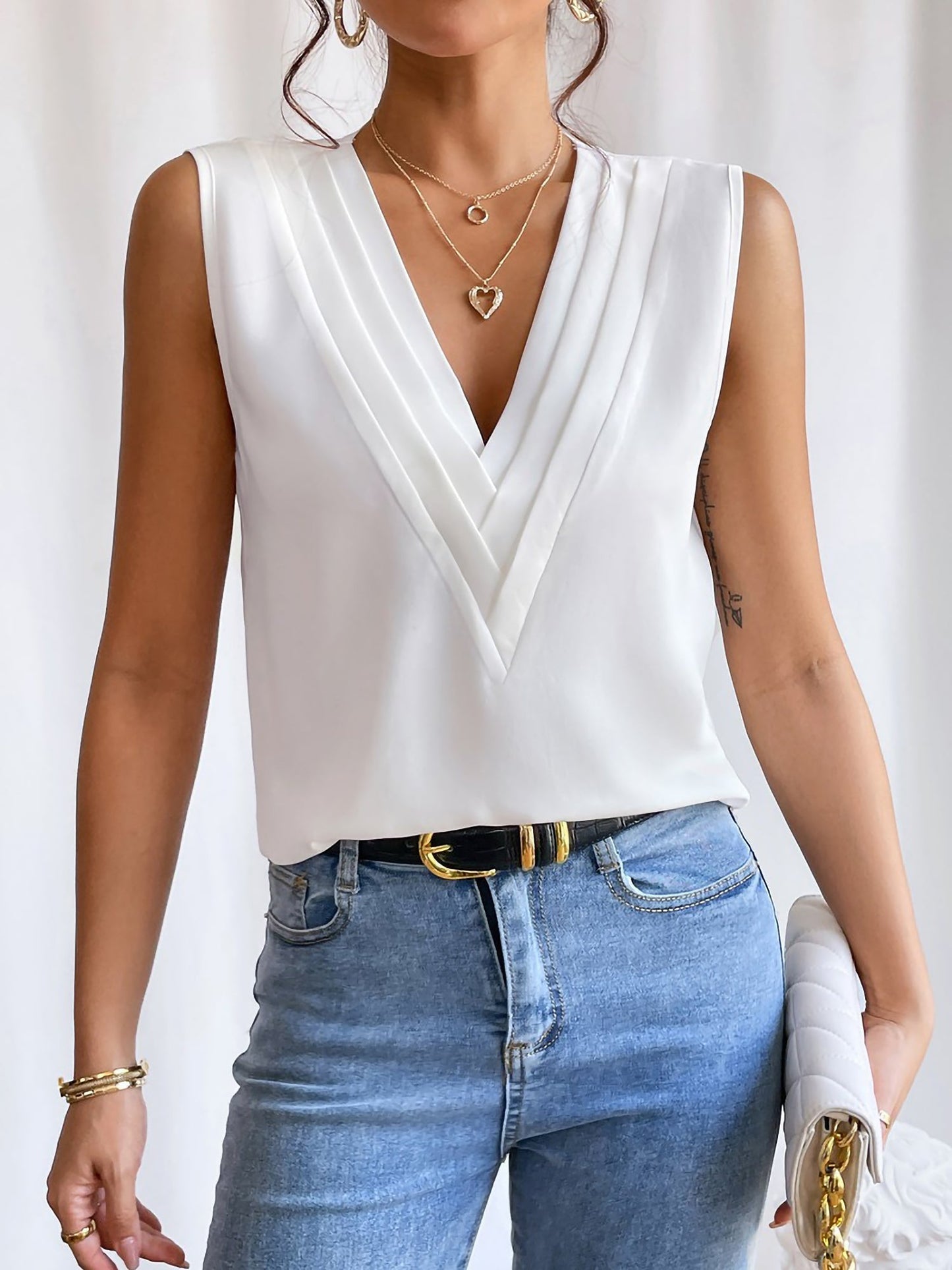 Effortless Blouses for Women with V-Neck Sleeveless Relaxed Style