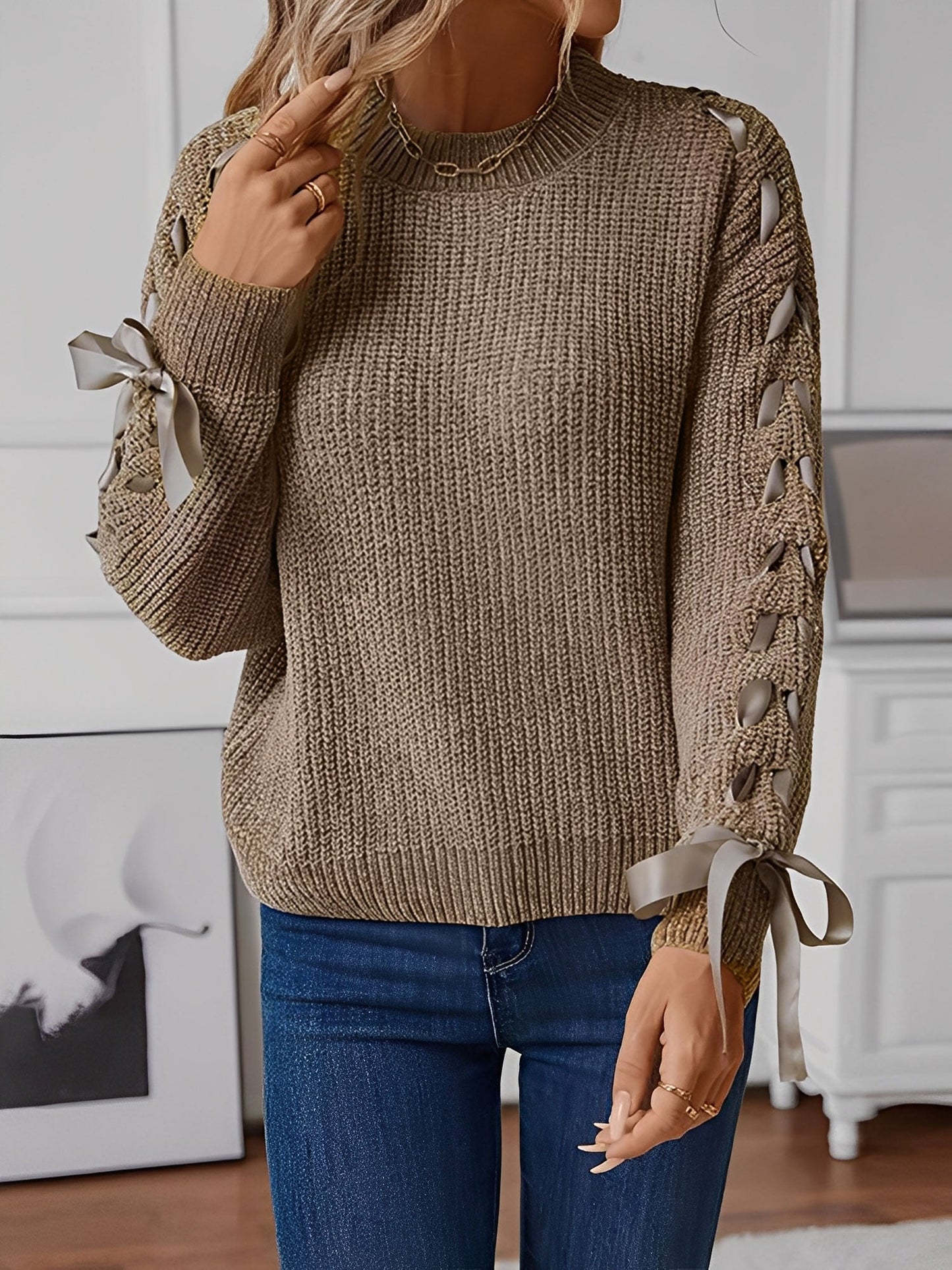 Comfortable Cable Knit Sweater for Women with Crew Neck Cinched Cuff Style