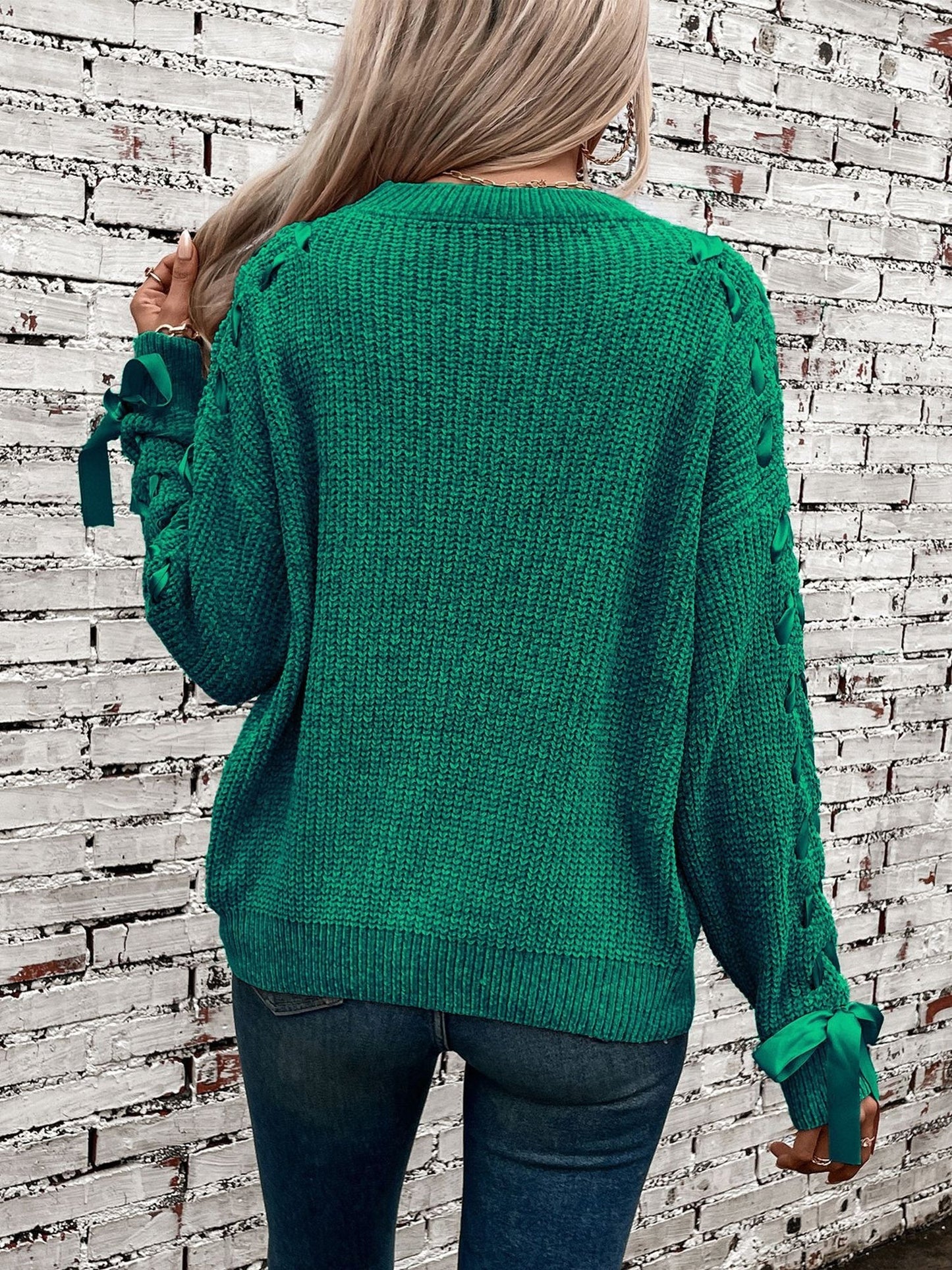 Comfortable Cable Knit Sweater for Women with Crew Neck Cinched Cuff Style
